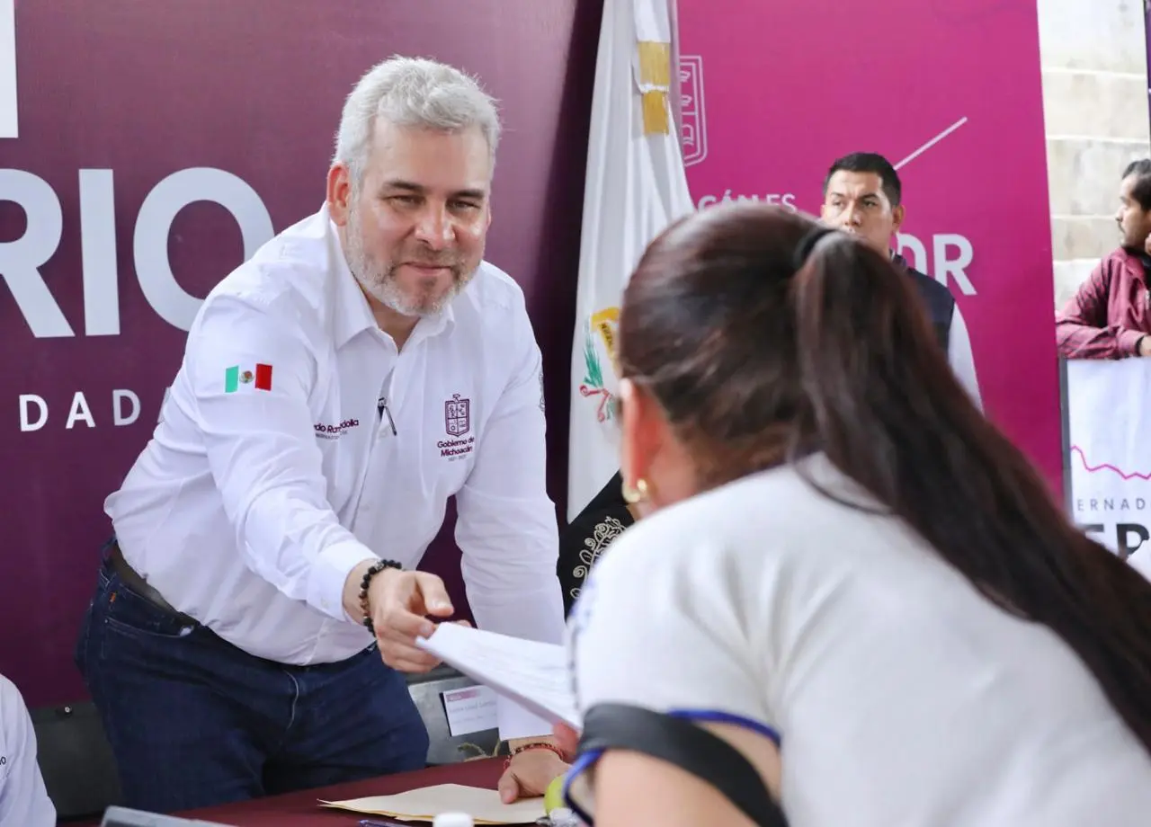 Con audiencia pública Bedolla responde solicitudes ciudadanas en Tzintzuntzan