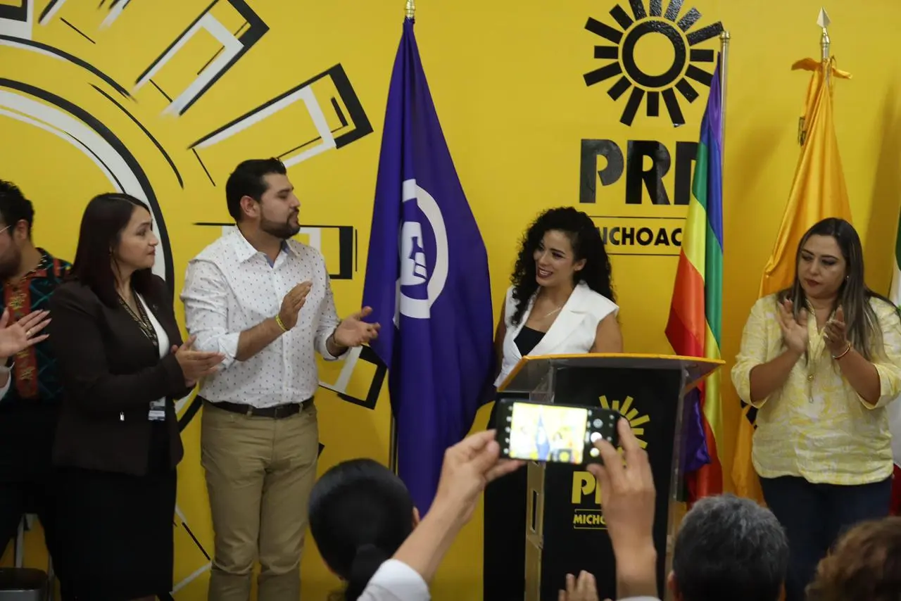 Con Bandera Feminista y charla, el PRD Michoacán refuerza su agenda contra la Violencia de Género