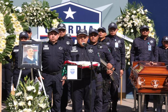 Con honor y gratitud, despiden a policía Karla Patiño, caída en cumplimiento del deber