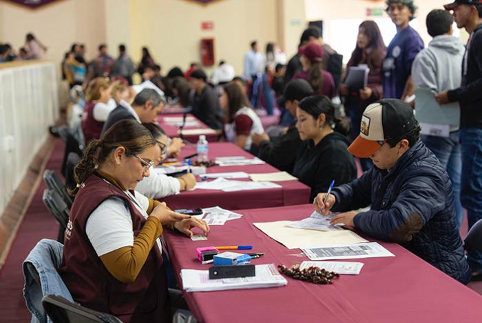 Con inversión de 531 mdp, la Beca Gertrudis Bocanegra apoya a universitarios michoacanos