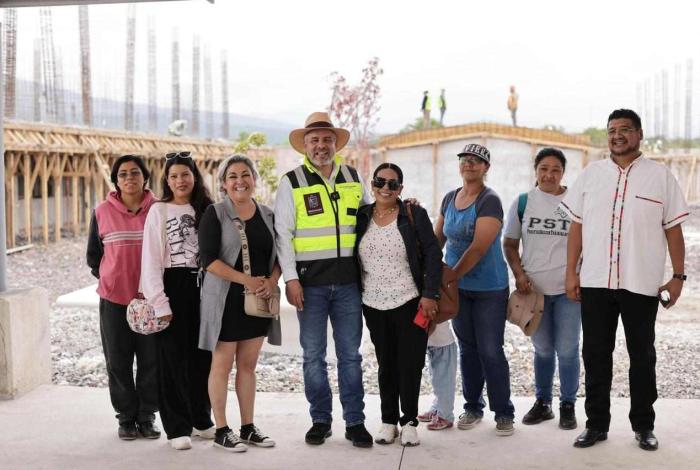 Con nueva secundaria, Villas del Pedregal tendrá educación digna: Bedolla