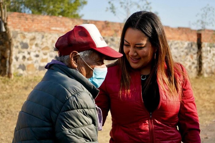 Con paso firme, vamos respondiendo y resolviendo problemáticas en Zacapu: Mónica Valdez