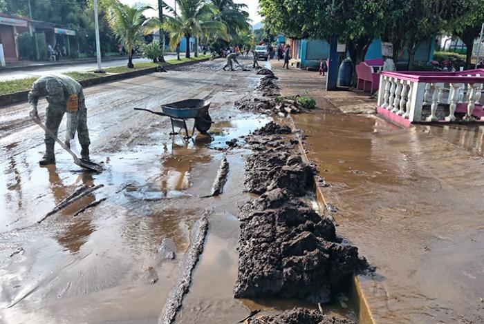 Con Plan DN-III-E se brinda atención a las comunidades afectadas por lluvias en Veracruz
