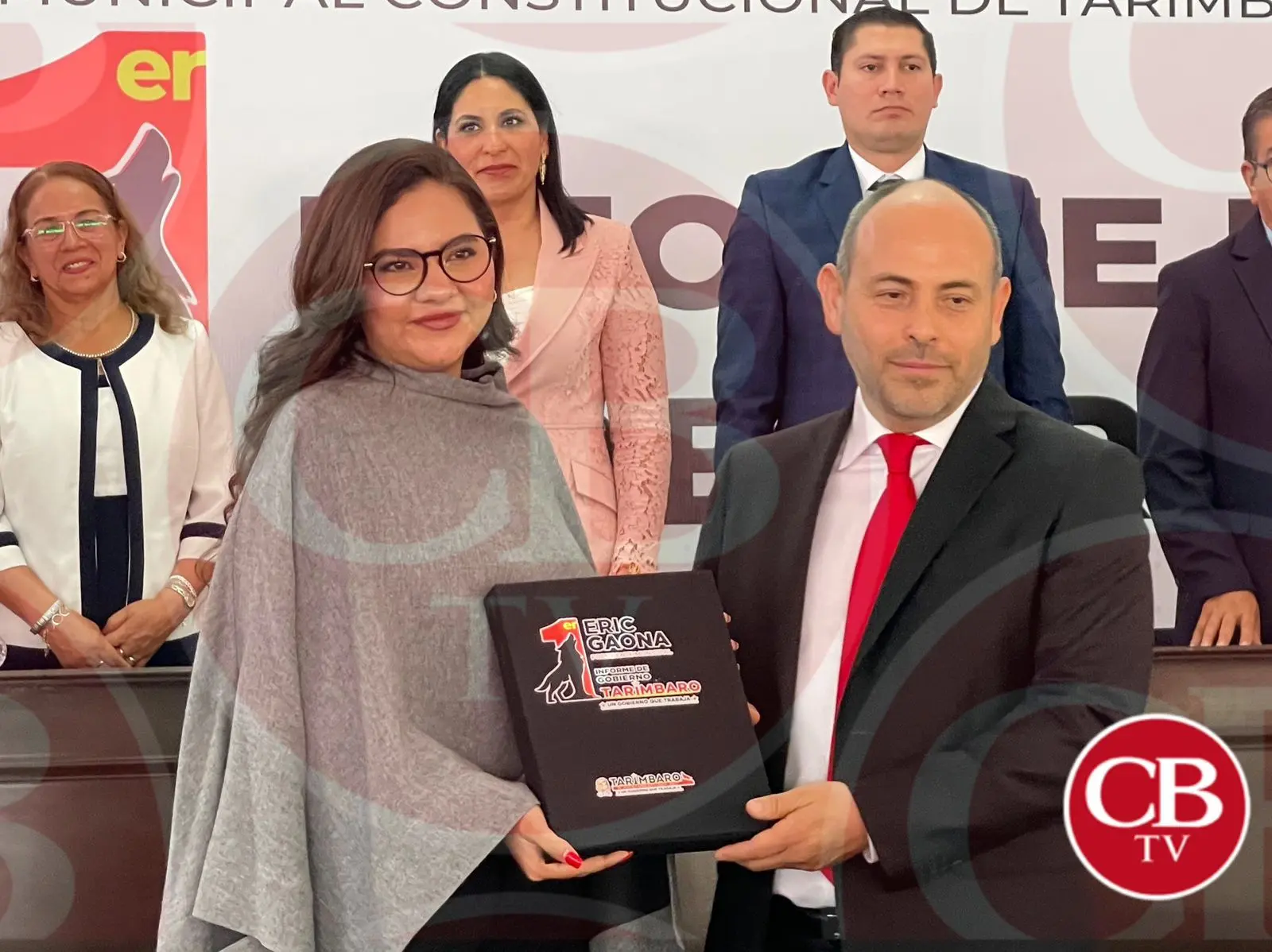 Con un gobierno que trabaja, Eric Gaona rinde su primer informe de gobierno