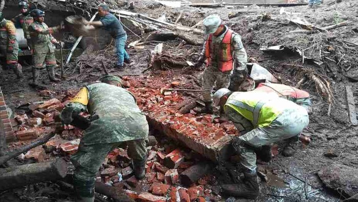 Concluyen trabajos de rescate en Jilotzingo con saldo de nueve muertos