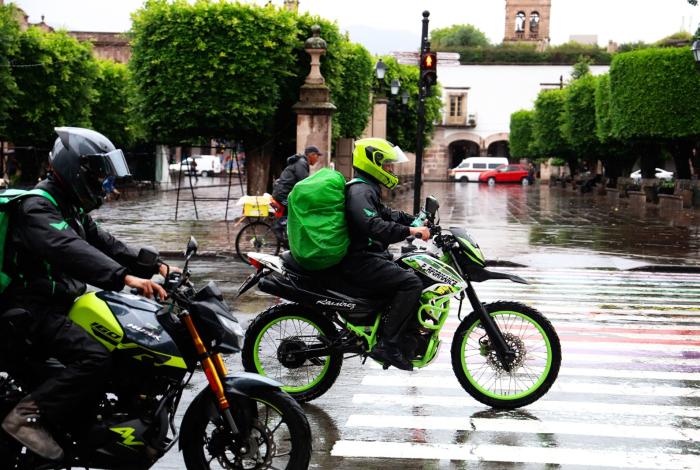 Conducir con exceso de velocidad aumenta el riesgo de lesiones graves en motociclistas: SSM