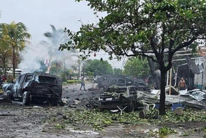 Conductor de coche bomba circuló al menos 3 horas por comunidades antes de estallar en Coahuayana: FGE