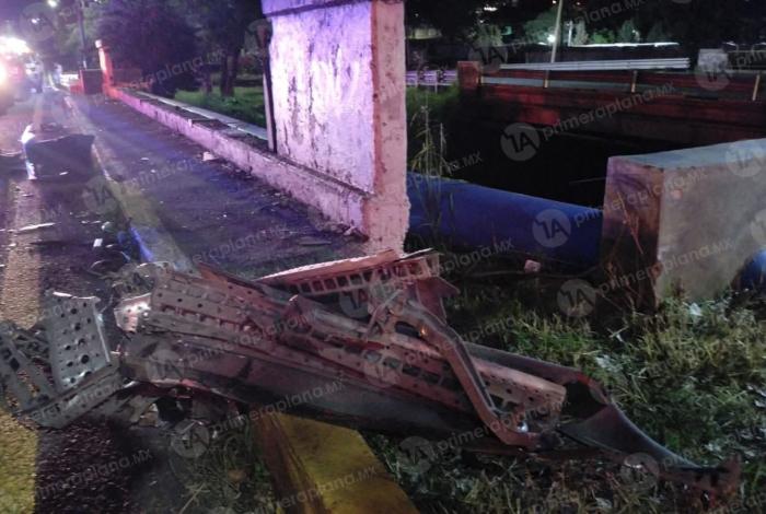 Conductor sobrevive a caída de 30 m hasta las vías del tren, en Morelia