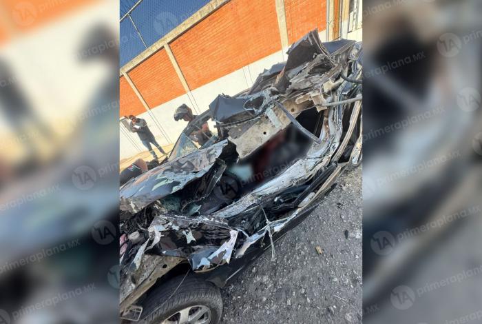 Conductor sobrevive de milagro tras ch0que en la Morelia-Salamanca