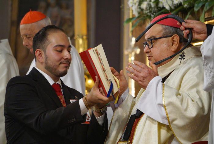 Conmemora Carlos Garfias 29 años como obispo