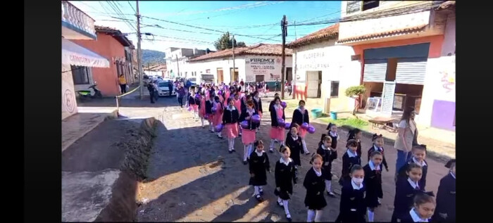 Conmemoran en Morelos el Día Internacional de la Mujer con marcha por la igualdad y los derechos femeninos