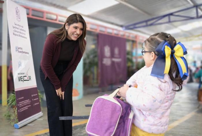 ¿Conoces a una niña valiente, creativa y solidaria? Postúlala a la Presea Eréndira
