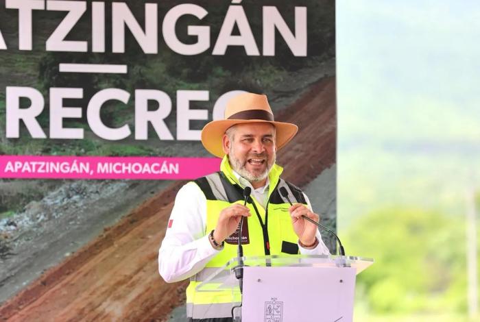 Construcción carretera Apatzingán-El Recreo impulsará economía regional: Bedolla