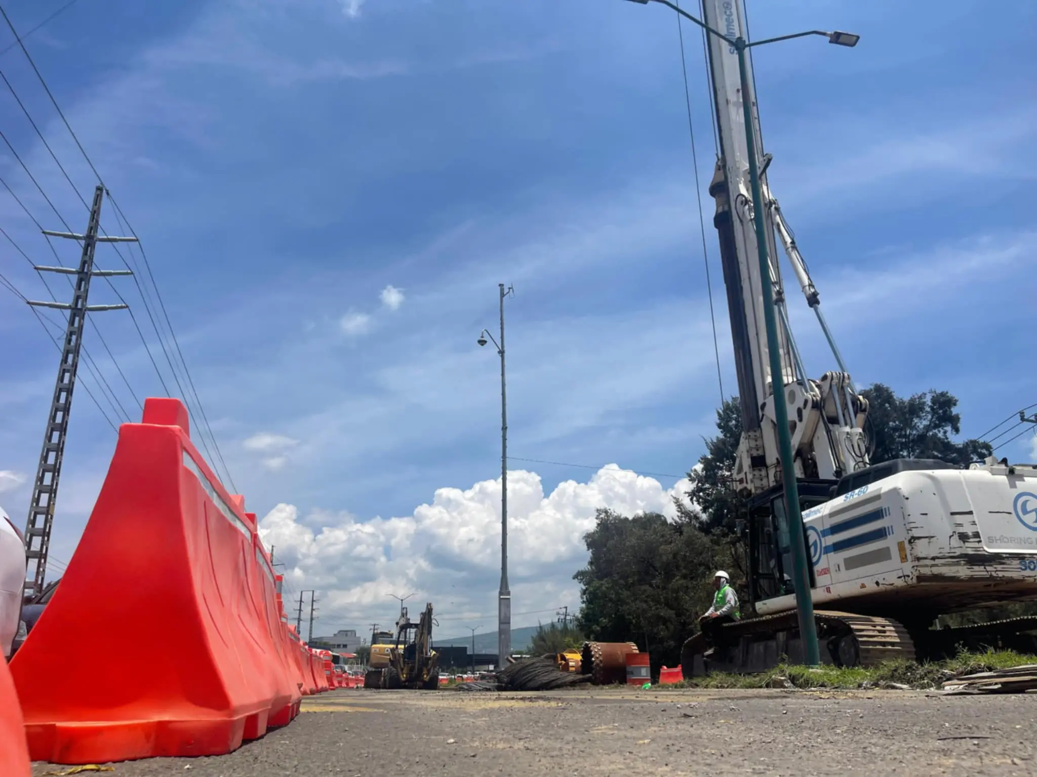 Construcción de nuevo distribuidor vial sobre Periférico Paseo de la República recibe aceptación entre ciudadanos