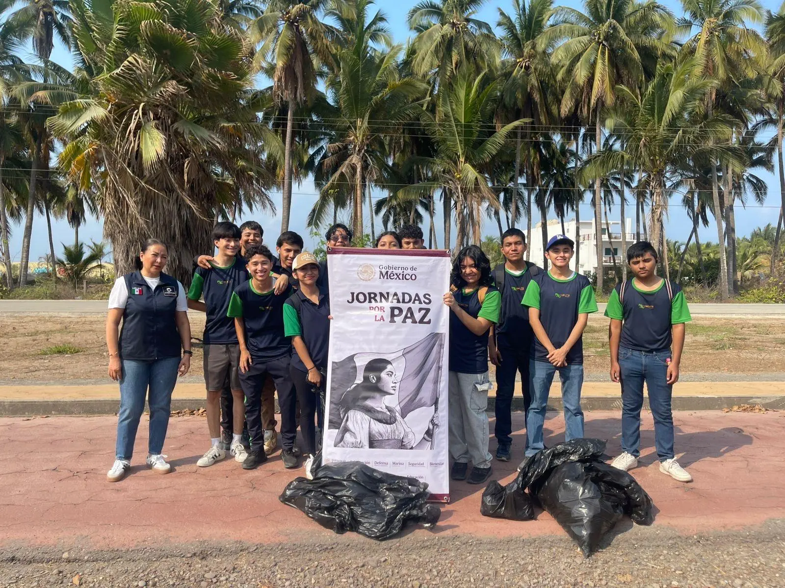 Continúan Campañas de Limpieza en Boulevard Costero