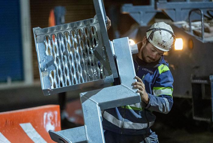 Continúan jornadas nocturnas en construcción del teleférico para contener tráfico: Gladyz Butanda