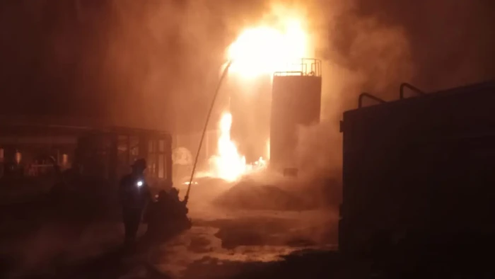 Controlan incendio en planta de biodiesel durante la madrugada