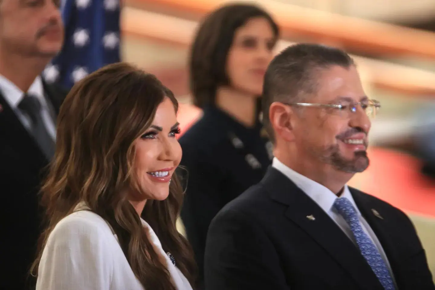 Costa Rica llega a un acuerdo migratorio con Estados Unidos