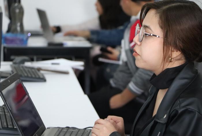 Crecen 30% los ingresos propios de educación media superior, con Gobierno Digital