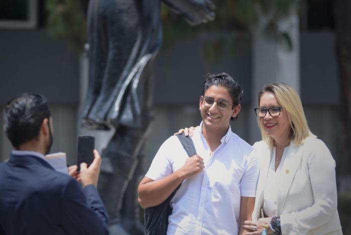 Crecen los registros en microcredenciales y diplomados en línea de la UMSNH