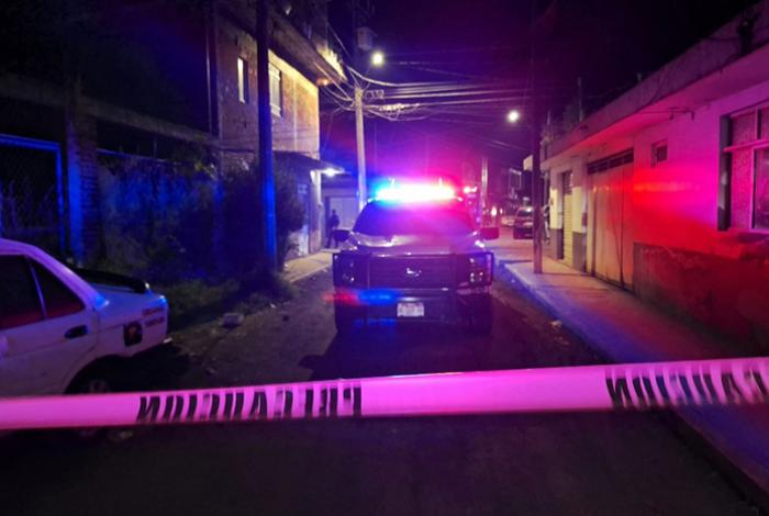 Criminales balean dos bases de taxis al oriente de Uruapan