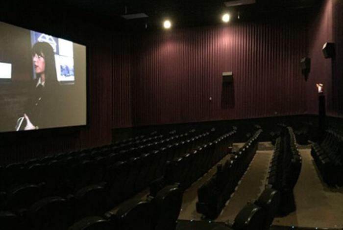 Crisis de inseguridad y largas distancias alejan a la población de los cines en México