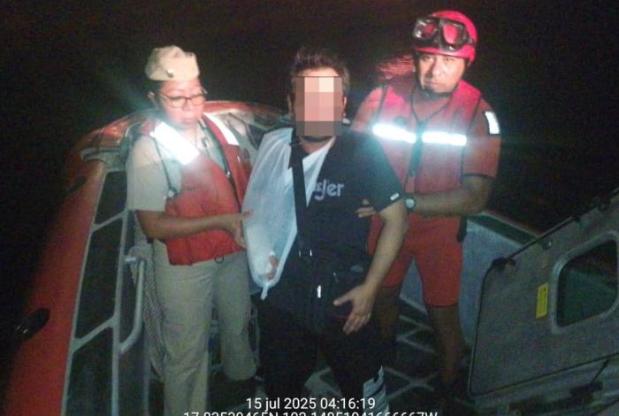Crónica | Rescate en altamar: tripulante herido es evacuado de emergencia por la Marina frente a costas de Lázaro Cárdenas