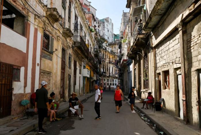 Cuba no pasa de la firme condena tras el anuncio de asfixia petrolera de Trump