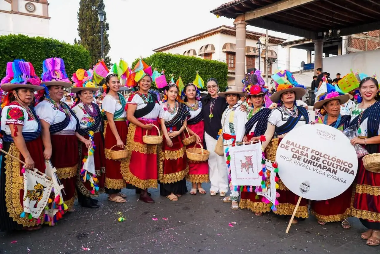 Cultura y Tradición se viven en el “Carnaval Ario 2026”; Yohana Mendoza preside la celebración