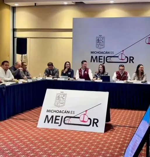 Da seguimiento Mónica Valdez a proyectos de salud y desarrollo para Zacapu en reuniones con autoridades estatales y federales