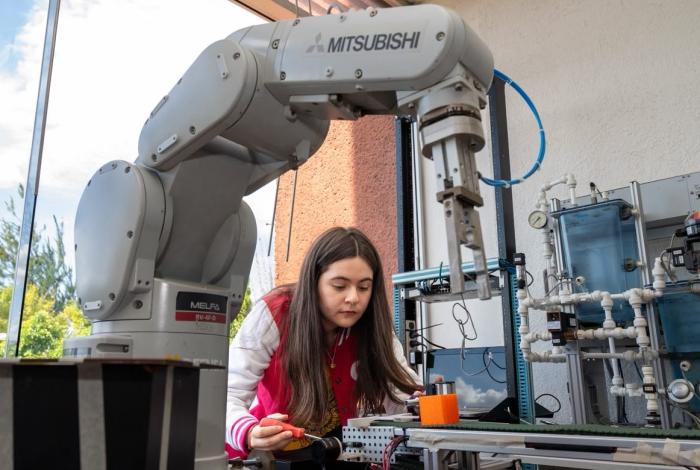 Daniela Verduzco, la estudiante de UVAQ que apunta al espacio: Aunque tengas miedo, hazlo