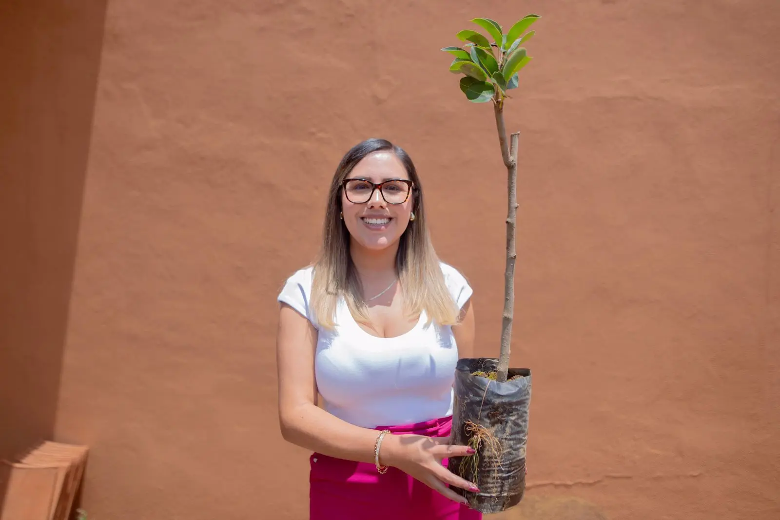 Dayana Pérez impulsa el campo con entrega de árboles frutales
