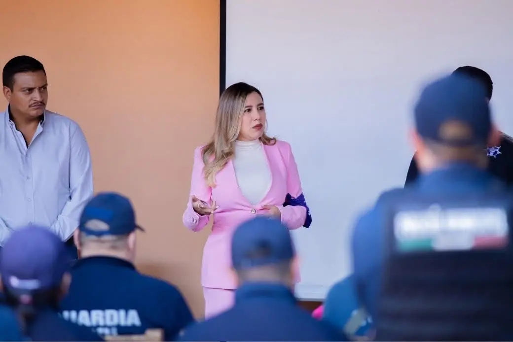 *Dayana Pérez impulsa la capacitación para prevenir la violencia de género en Salvador Escalante*