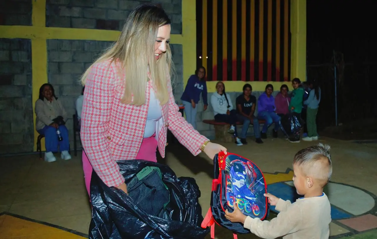 Dayana Pérez Mendoza fortalece el diálogo ciudadano en Zinamba