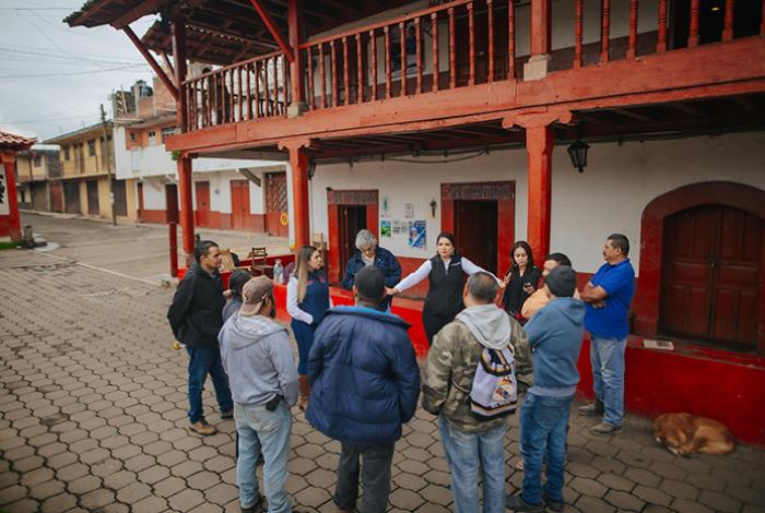 Dayana Pérez Mendoza impulsa gestión de agua potable para Opopeo