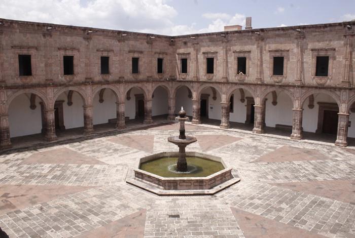 De 100 mil a 250 mil cuesta rentar un recinto histórico para bodas, cenas y congresos en Morelia