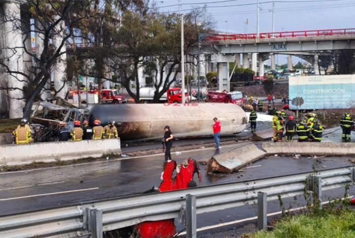 De 86 víctimas de la explosión de una pipa en la Ciudad de México, 26 han fallecido