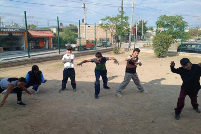 De la comunidad chichimeca a uno de los grandes festivales: “Las Pulgas Desastrosas” llegan al Cervantino
