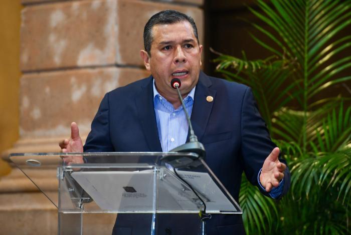 Debería de haber congruencia, opina Barragán sobre viajes lujosos en Morena