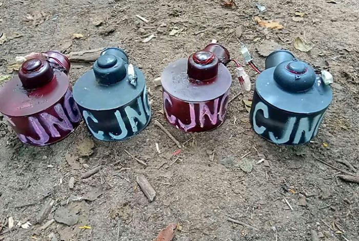 Defensa y GN localizan e inhabilitan explosivos improvisados, en brecha de Apatzingán