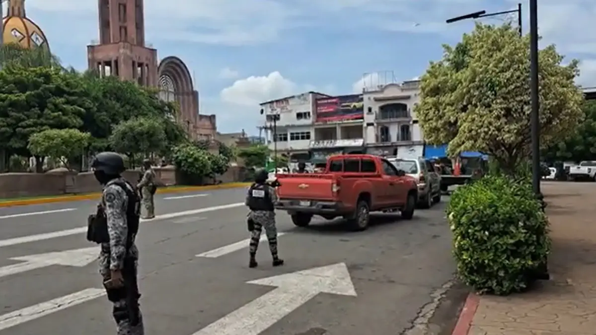 Defensa y Guardia Nacional refuerzan seguridad en Apatzingán tras ola de violencia