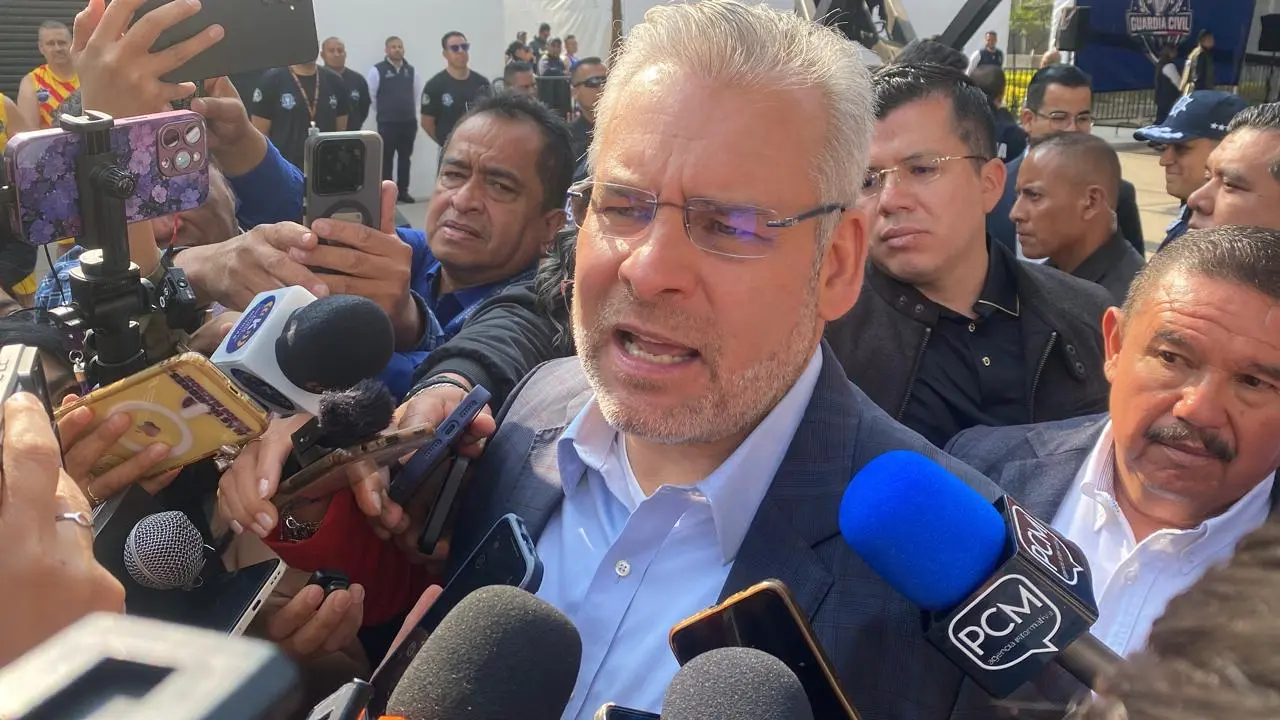 Defiende Bedolla que desincorporación de inmuebles es en beneficio para el estado