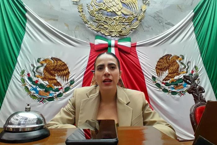 Defiende Bugarini su criterio como presidenta del Congreso de Michoacán de garantizar a Conrado Paz ser de una bancada