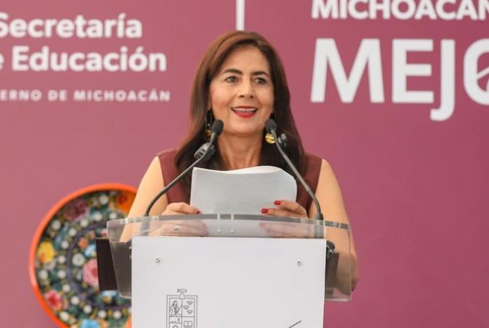 ¿Dejaste inconclusa tu carrera? Universidad Rosario Castellanos permite retomar estudios