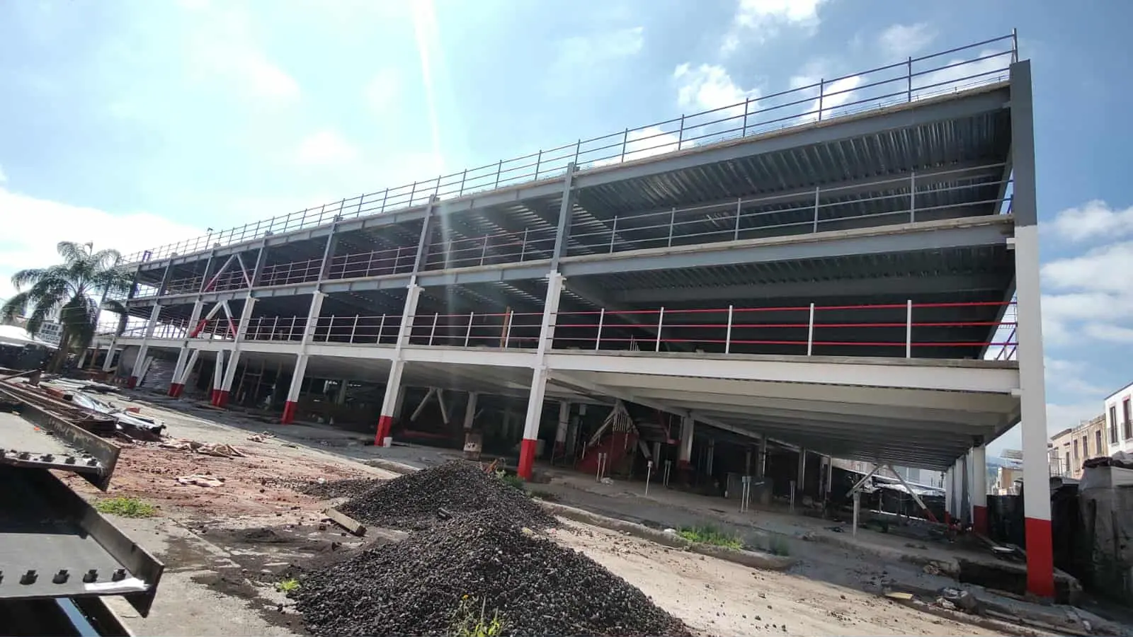 Dentro de 10 días estará concluido el estacionamiento del Mercado Independencia