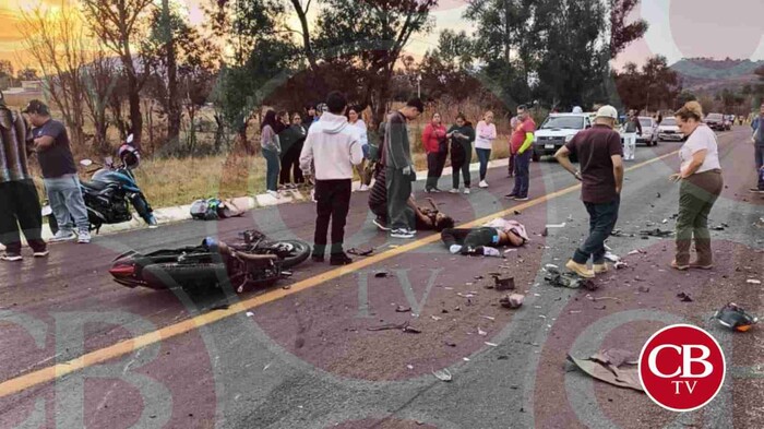 Derrape de moto deja dos heridos graves en la Morelia-Quiroga