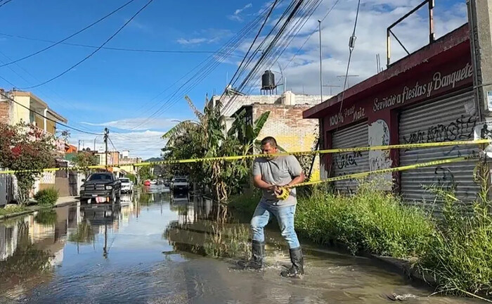 Desbordado, desfogue “controlado” de la presa de Cointzio en Morelia