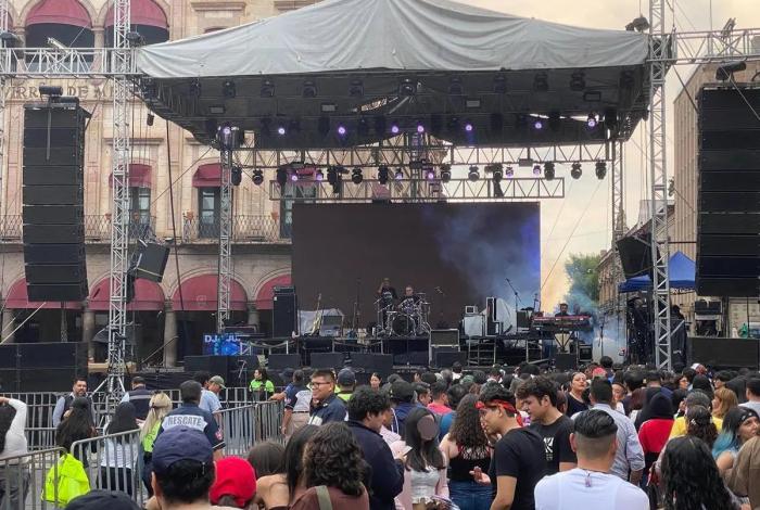 Desbordan Ska, cumbia y alegría en Av. Madero, en concierto por el 484 aniversario de Morelia