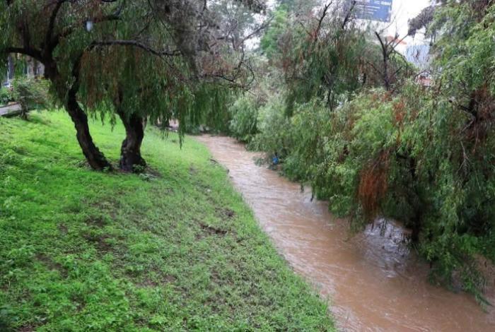Descartan desfogues de la presa pero alertan por lluvias toda la semana en Morelia