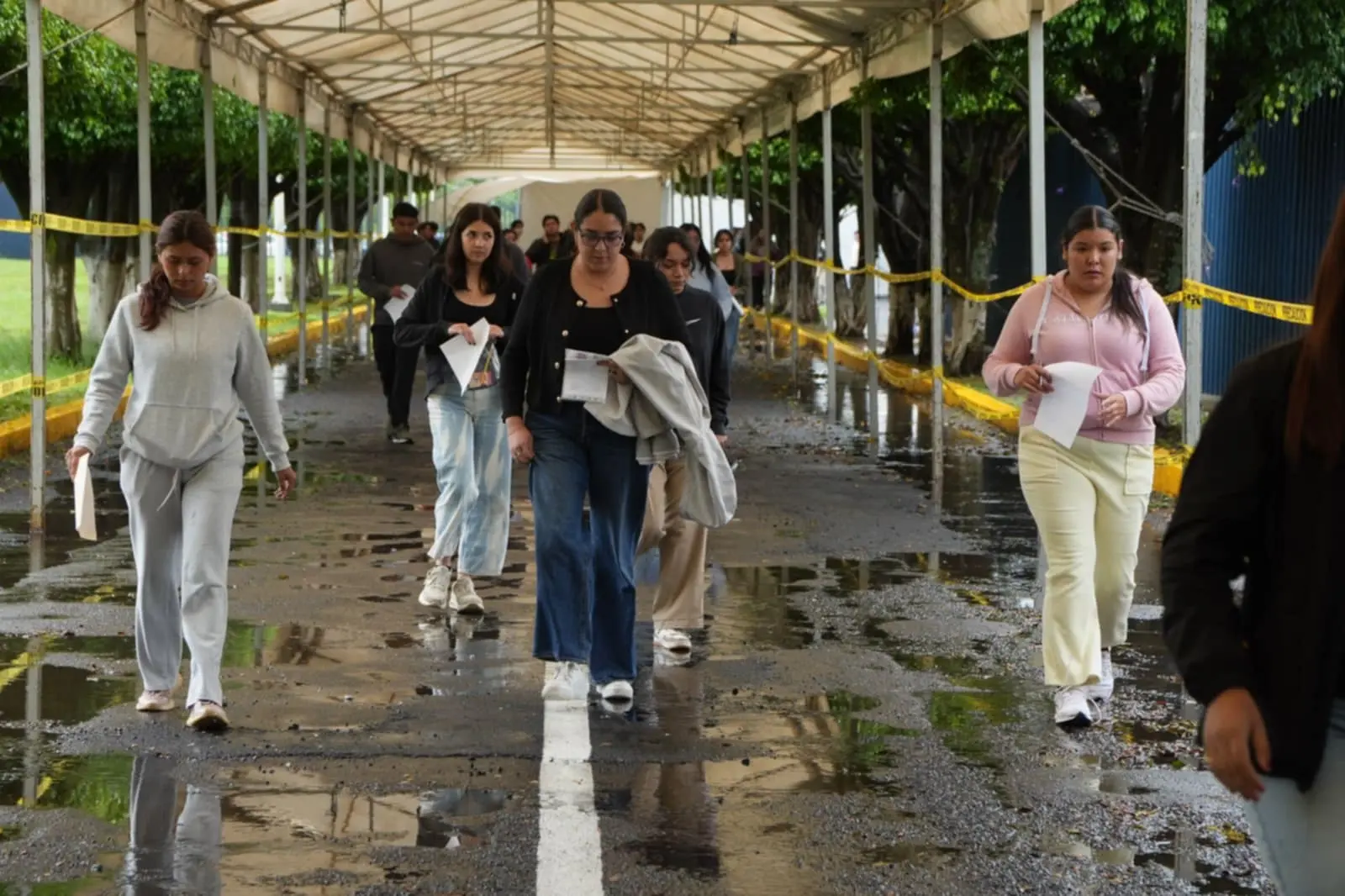 Descubren a aspirante de la UMSNH que intentó hacer trampa con gafas inteligentes